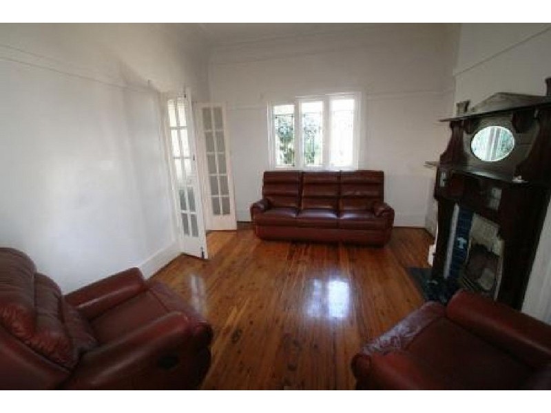 81 Silver Street, St Peters NSW 2044