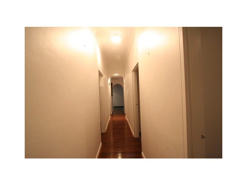 1 Holmesdale Crescent, Marrickville NSW 2204