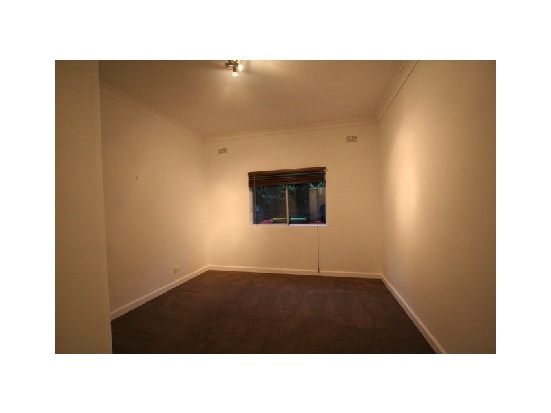 1 Holmesdale Crescent, Marrickville NSW 2204