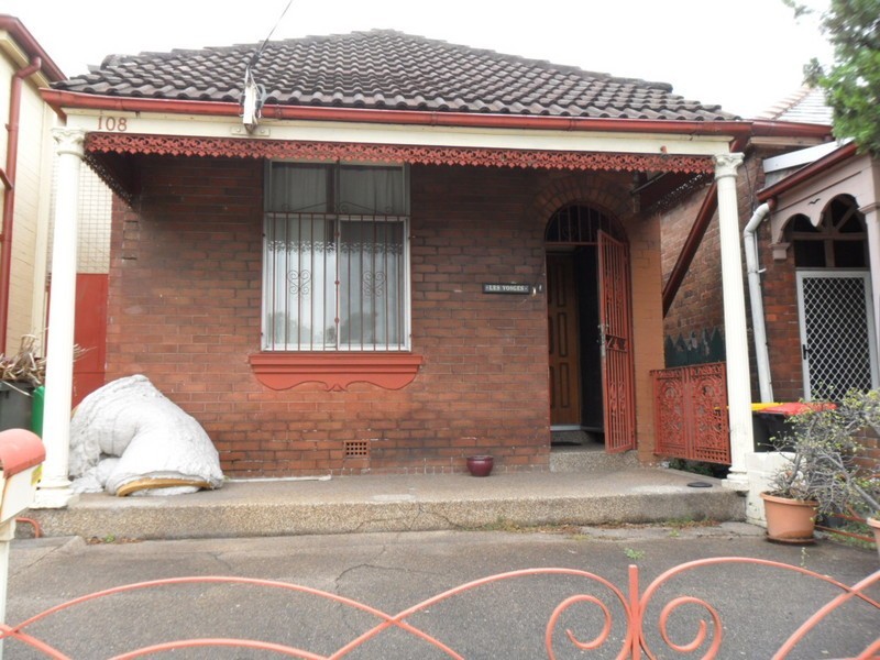 108 Unwins Bridge Road, St Peters NSW 2044