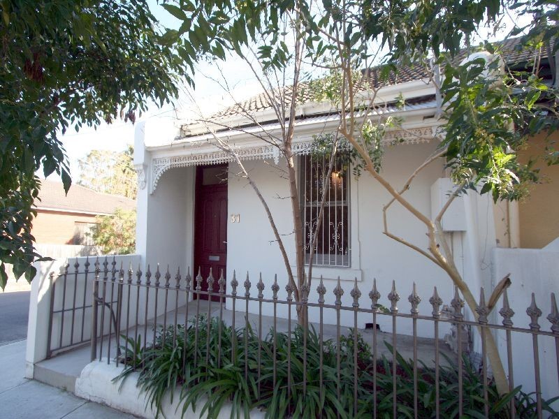 31 College Street, Newtown NSW 2042