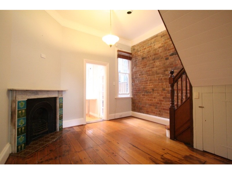 6 THOMAS, Darlington NSW 2008