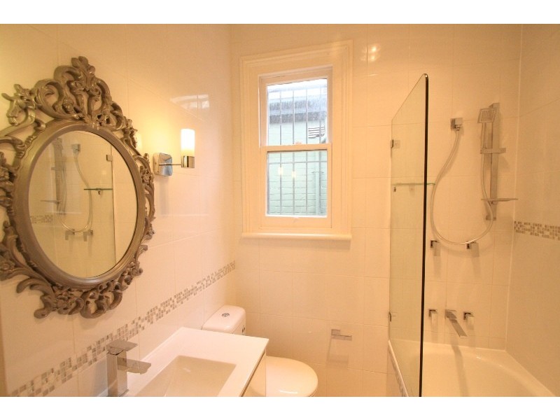 6 THOMAS, Darlington NSW 2008