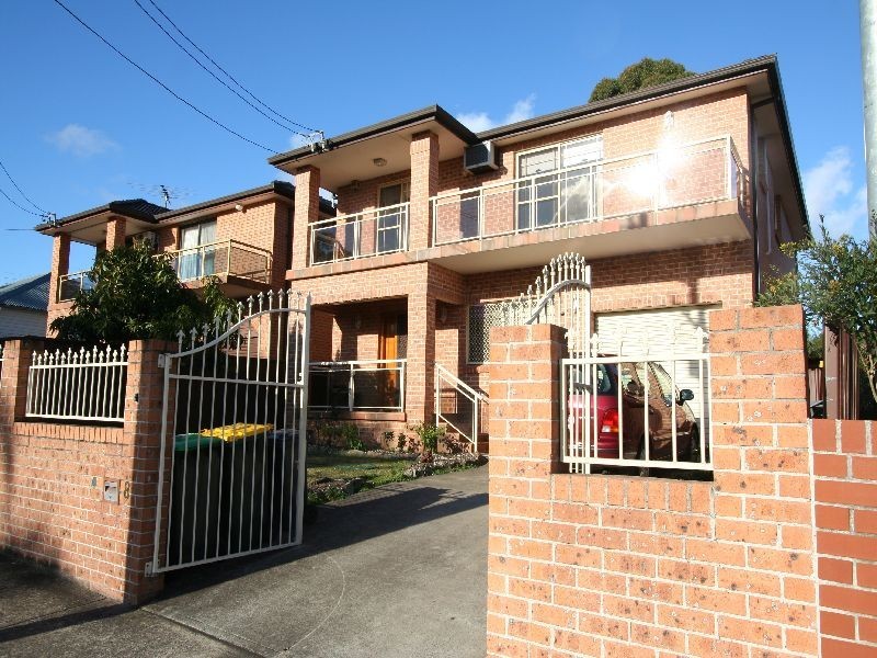 8 Waratah Street, Croydon Park NSW 2133