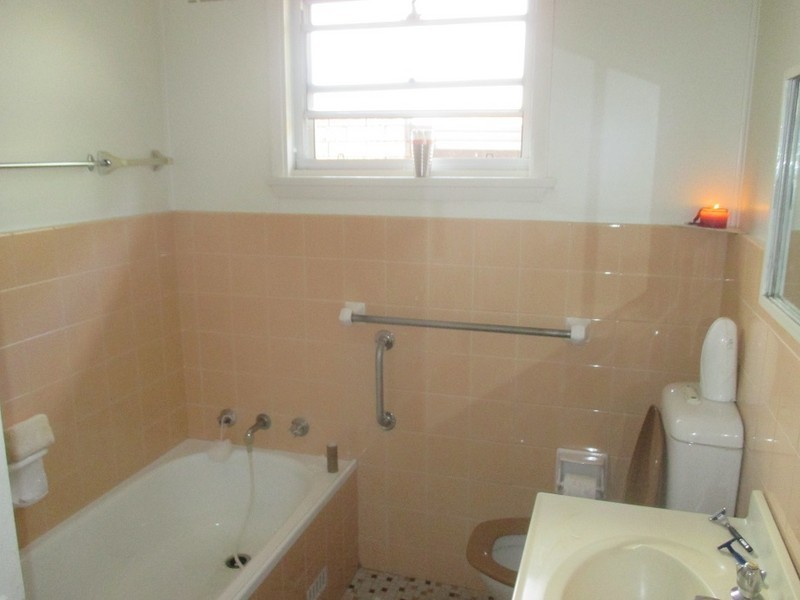 2 Garden Grove,, Beverly Hills NSW 2209