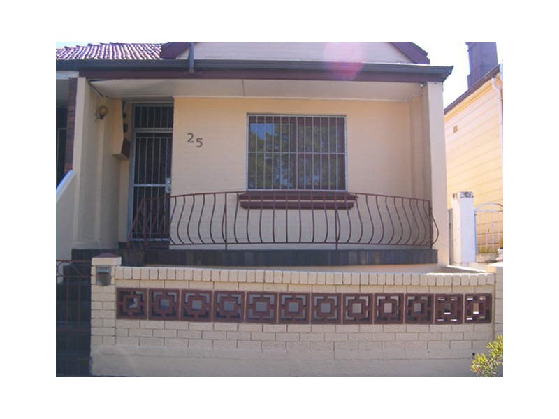25 Hopetoun, Camperdown NSW 2050