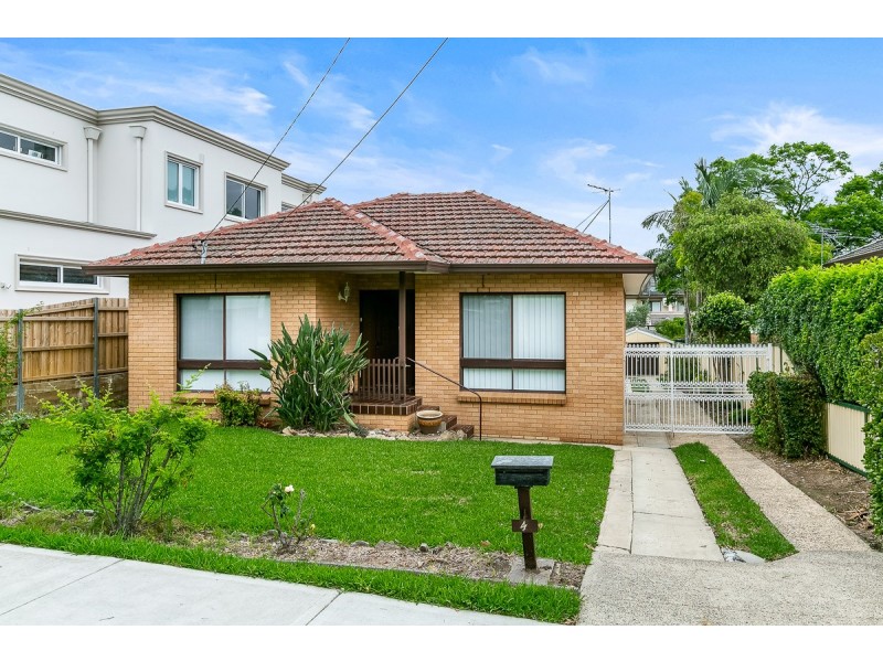 4 Weston  Avenue, Narwee NSW 2209
