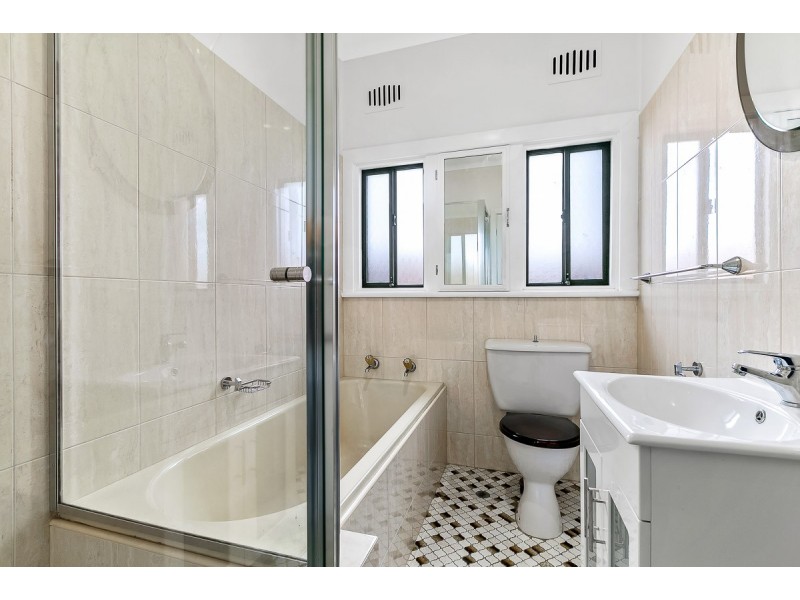 4 Weston  Avenue, Narwee NSW 2209