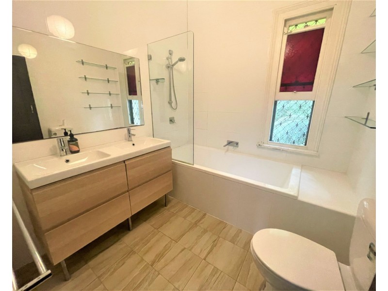 1 Jarocin Avenue, Glebe NSW 2037