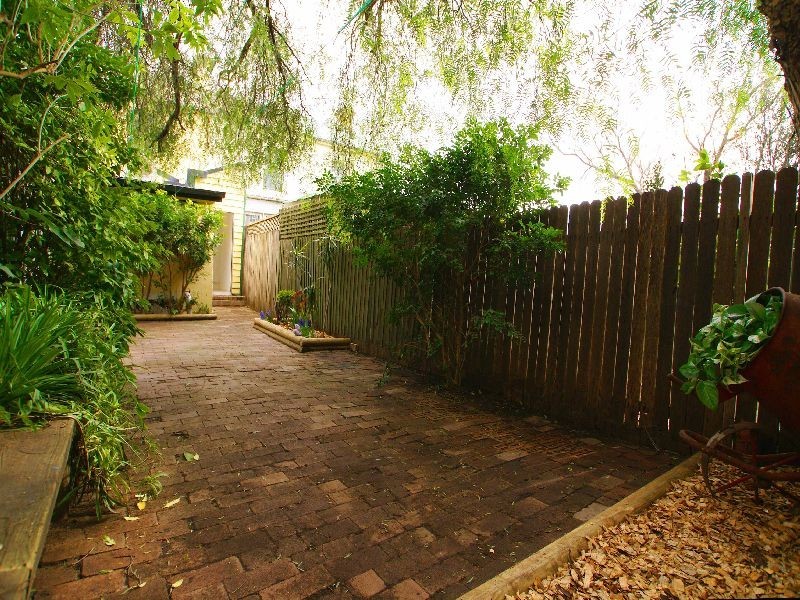 23 Sutherland Street, St Peters NSW 2044