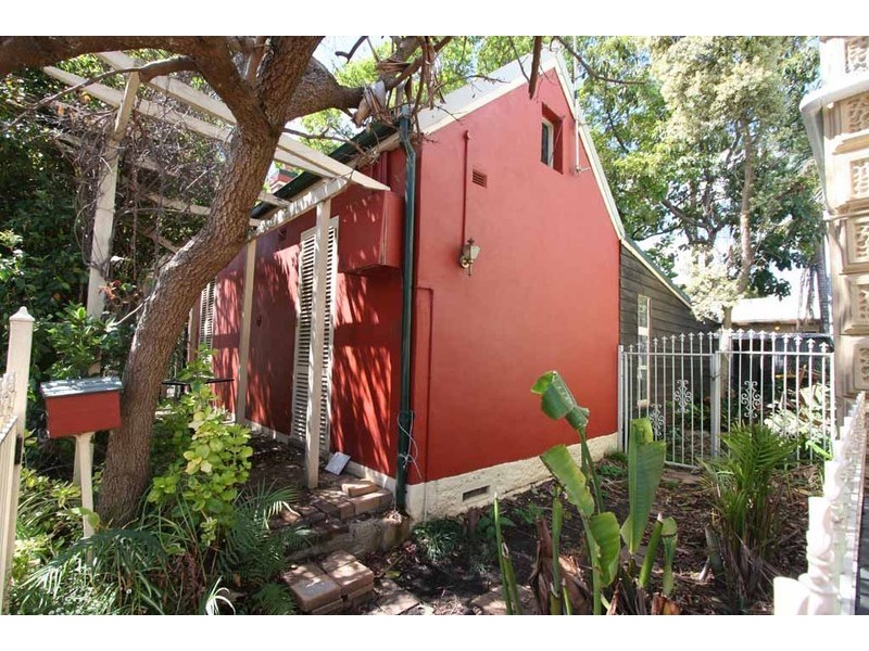 110 Camden Street, Enmore NSW 2042