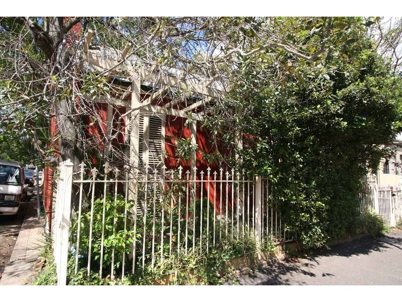 110 Camden Street, Enmore NSW 2042