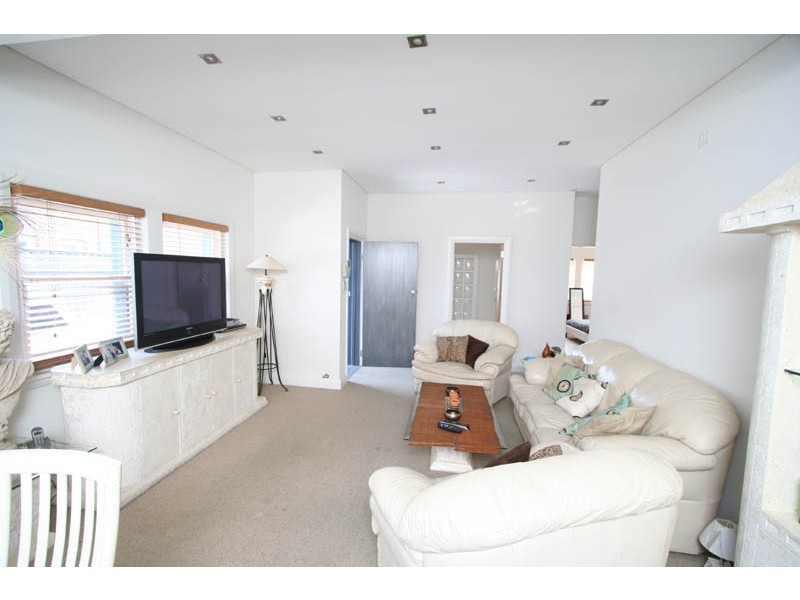 183 Bay Street, Brighton-le-sands NSW 2216