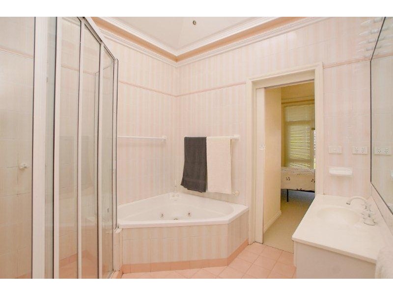 100 Probert, Newtown NSW 2042