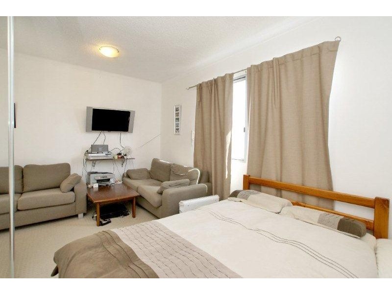 6/22  Kingston Road, Camperdown NSW 2050