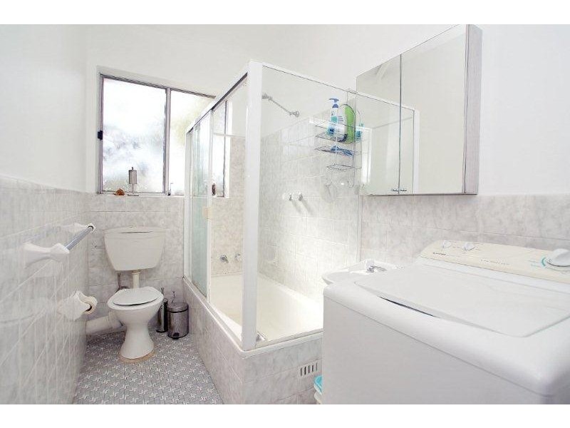6/22  Kingston Road, Camperdown NSW 2050