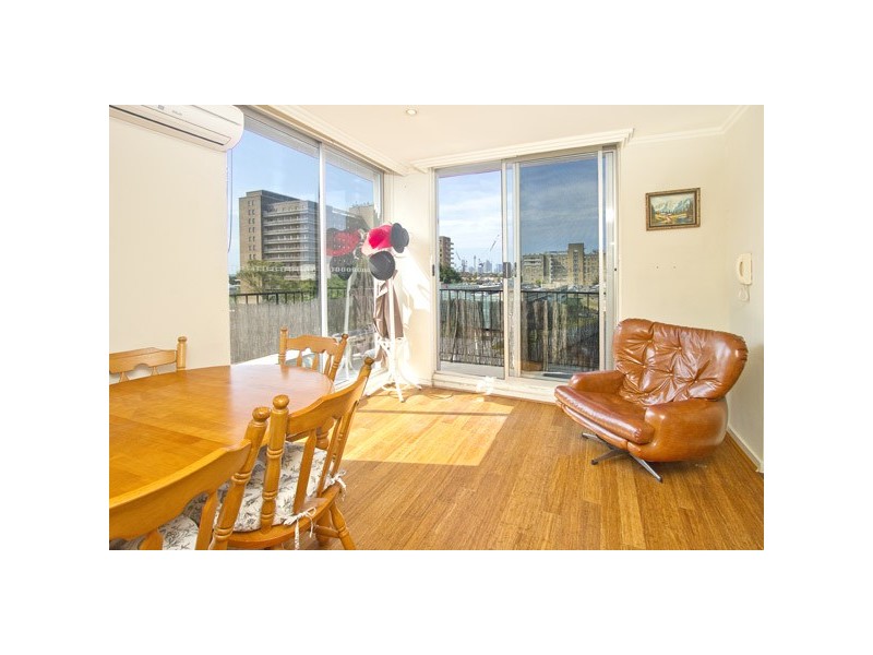 707/144 Mallett Street, Camperdown NSW 2050