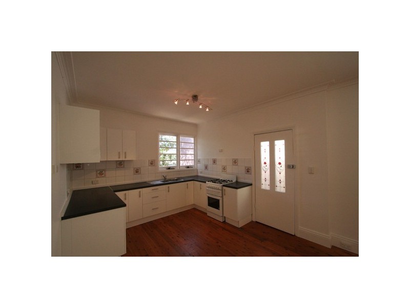 11A Leamington Avenue, Newtown NSW 2042