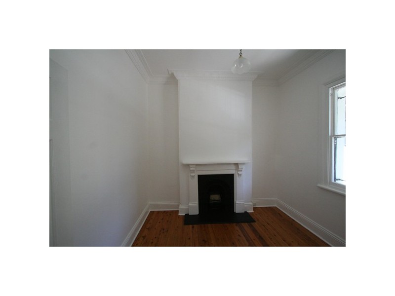 11A Leamington Avenue, Newtown NSW 2042