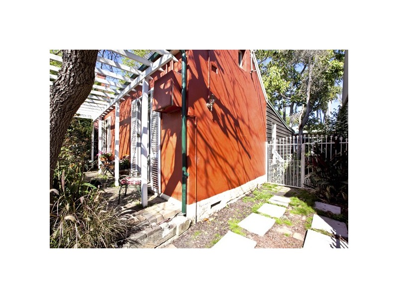 110 Camden Street, Enmore NSW 2042