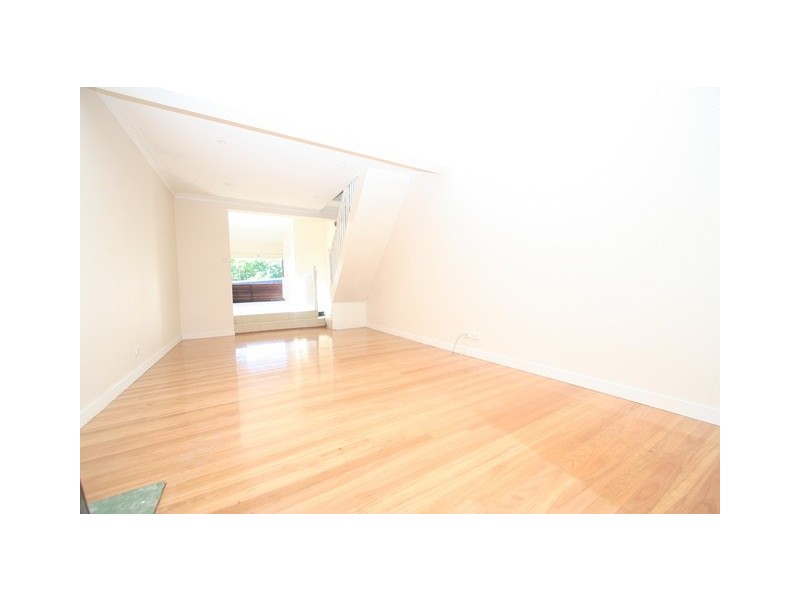 2 Whitehorse Street, Newtown NSW 2042