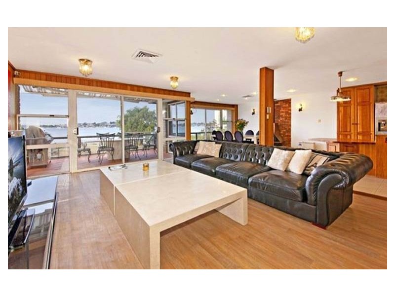 16 BELGRAVE ESPLANADE, Sylvania Waters NSW 2224