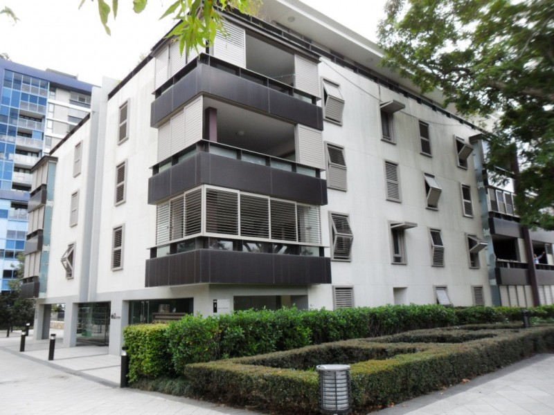 2408/4 Sterling Circuit, Camperdown NSW 2050
