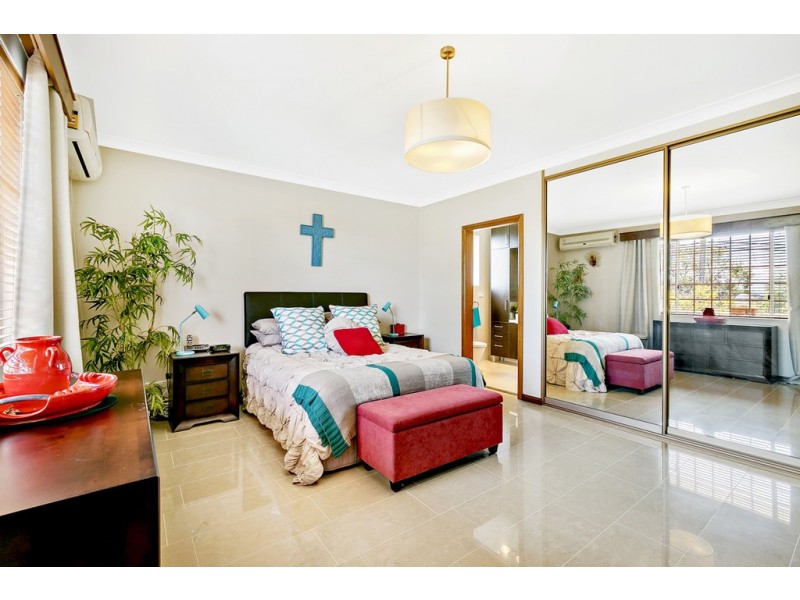 1 Vivienne St, Kingsgrove NSW 2208