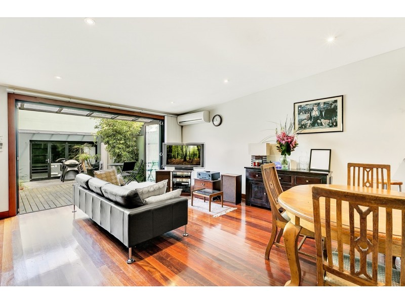 89 Kingsclear Road, Alexandria NSW 2015