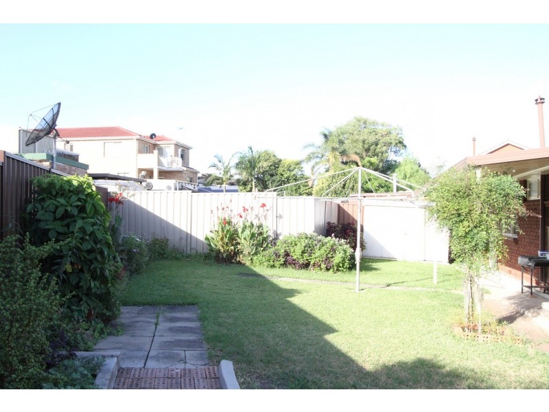 7 Lofts Avenue, Belmore NSW 2192