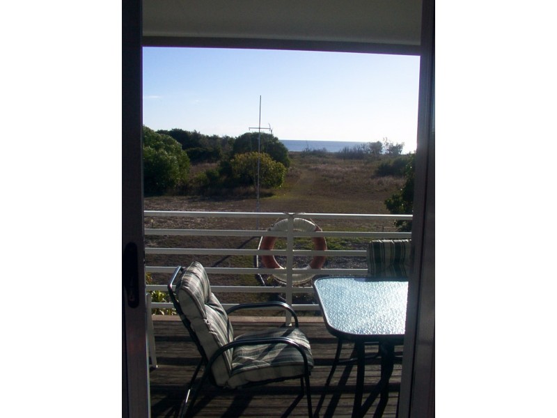 Moore Park Beach QLD 4670