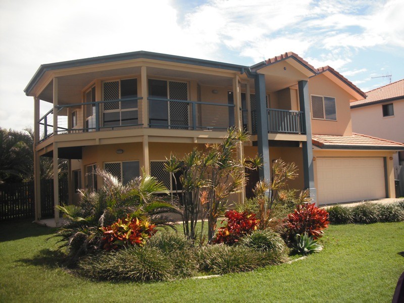 Coral Cove QLD 4670