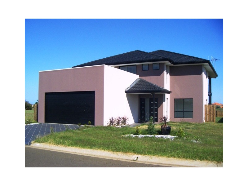 Coral Cove QLD 4670