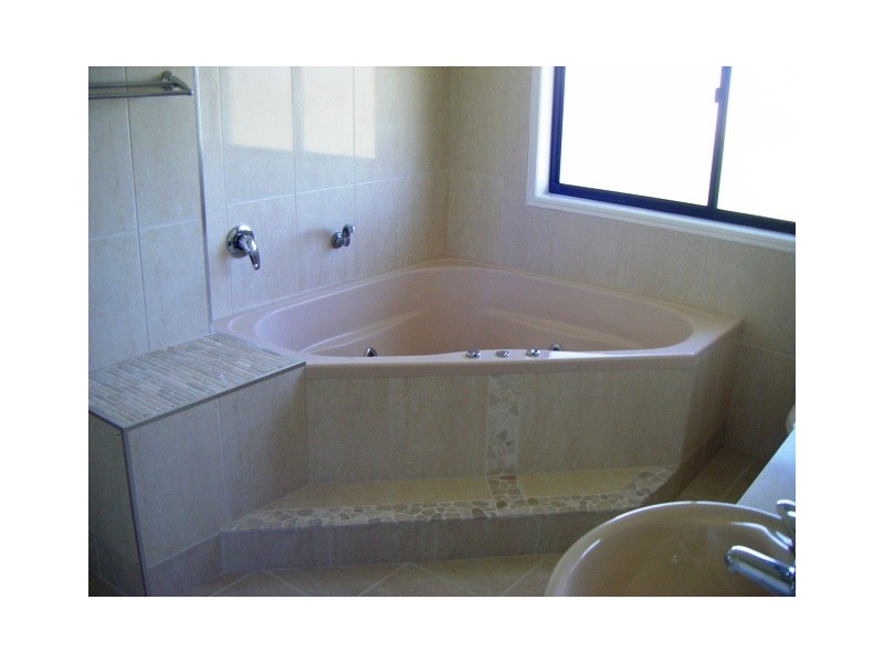 Coral Cove QLD 4670