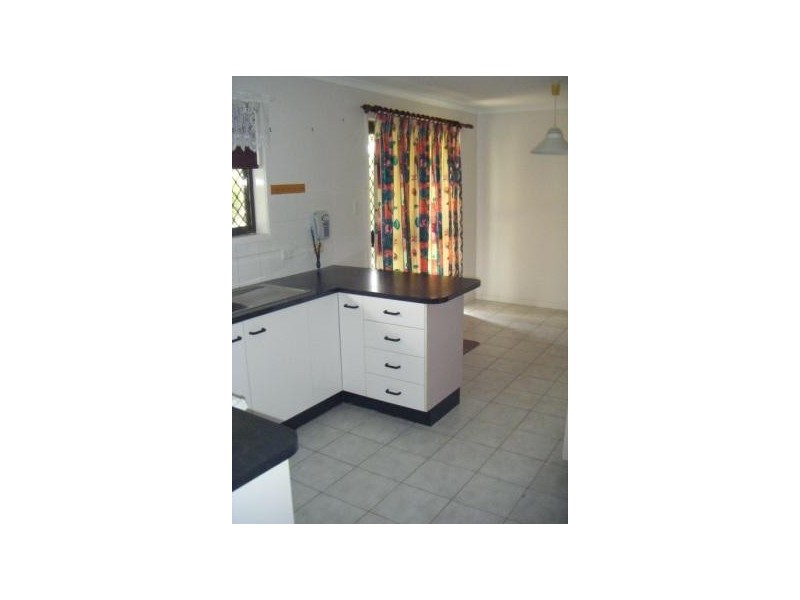 Avenell Heights QLD 4670