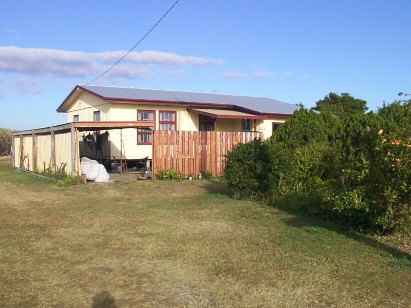 Moore Park Beach QLD 4670