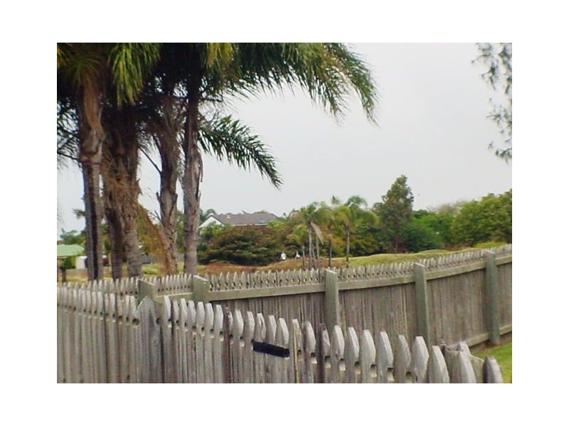 Moore Park Beach QLD 4670