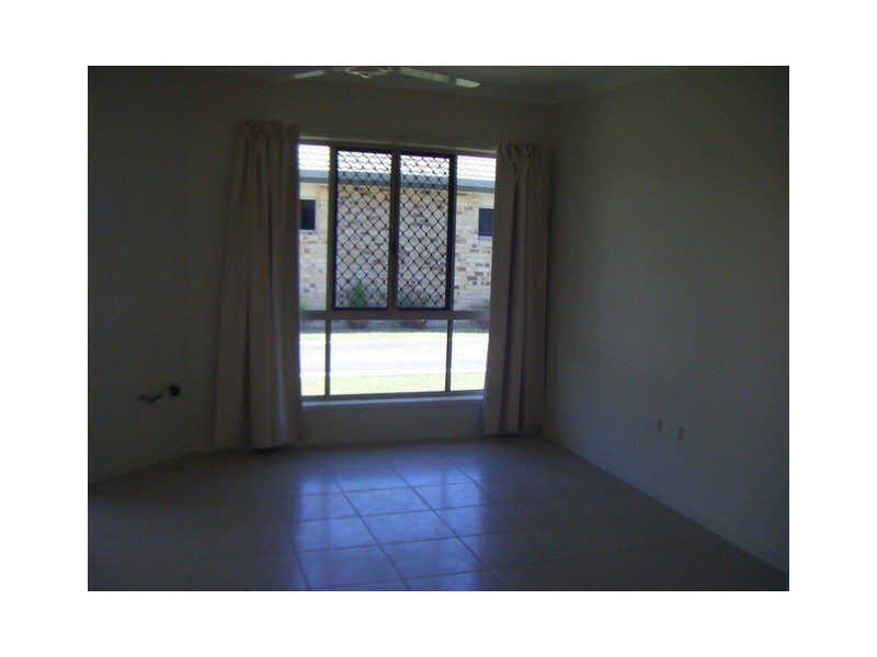 Avenell Heights QLD 4670