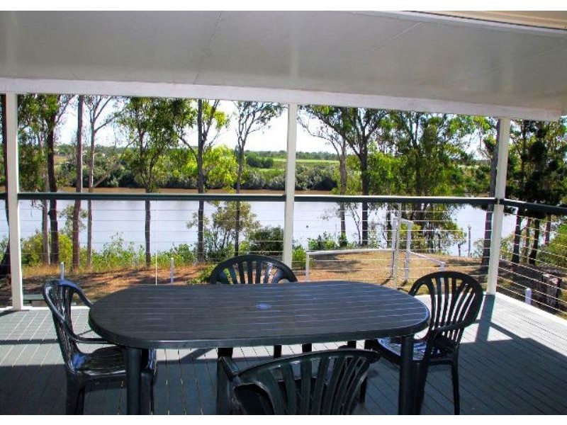 Walkers Point QLD 4650