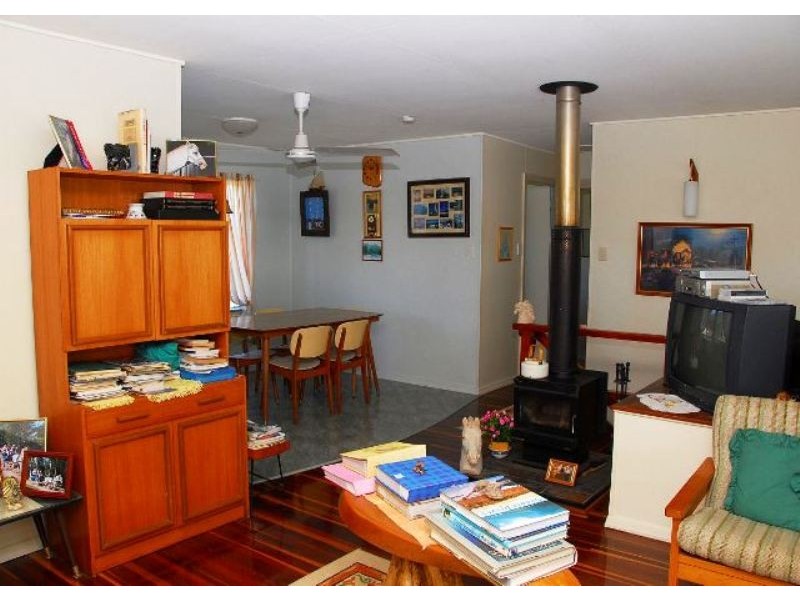 Walkers Point QLD 4650