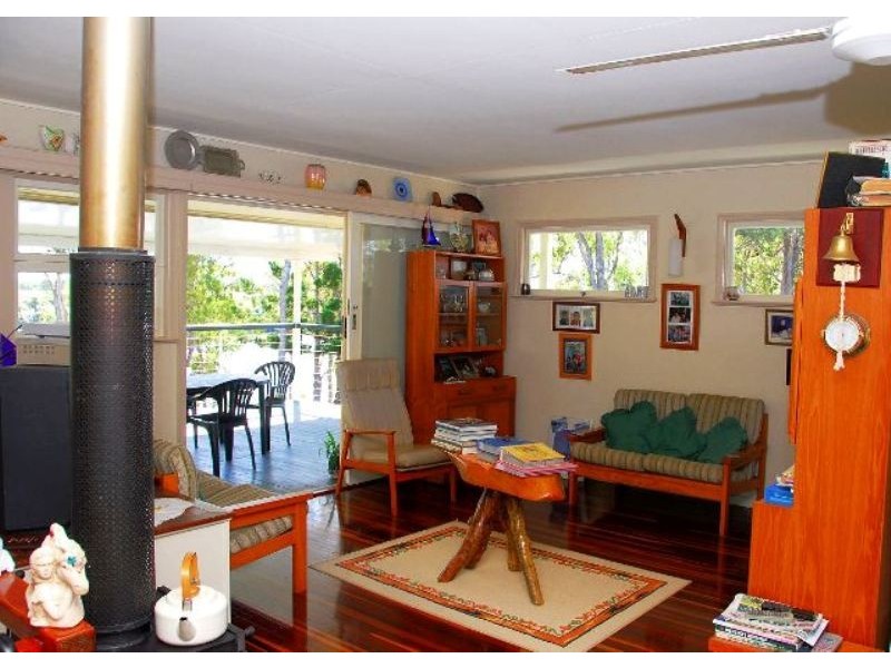 Walkers Point QLD 4650