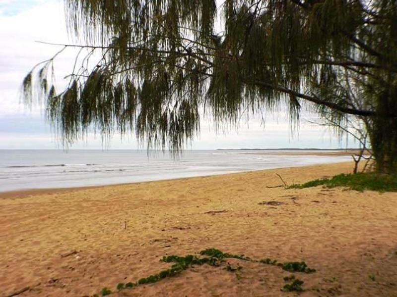 Moore Park Beach QLD 4670