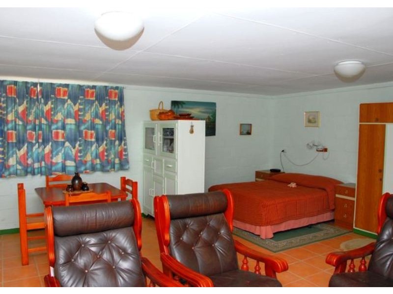 Walkers Point QLD 4650