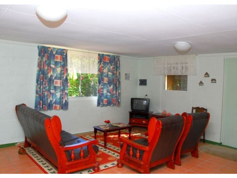 Walkers Point QLD 4650