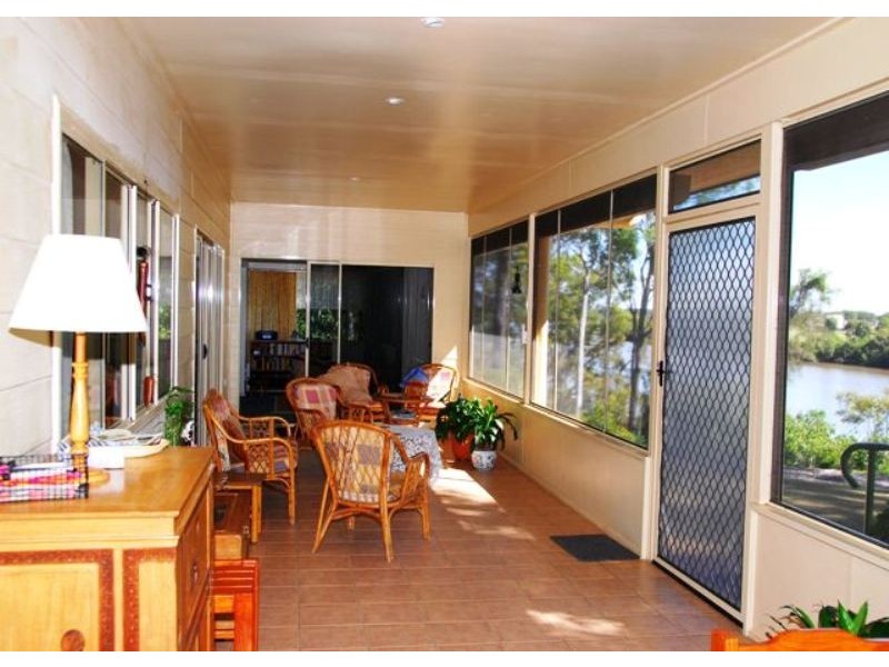 Walkers Point QLD 4650