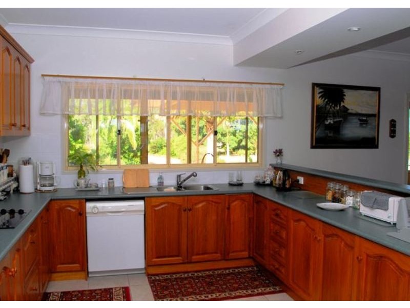 Walkers Point QLD 4650