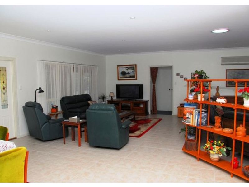 Walkers Point QLD 4650