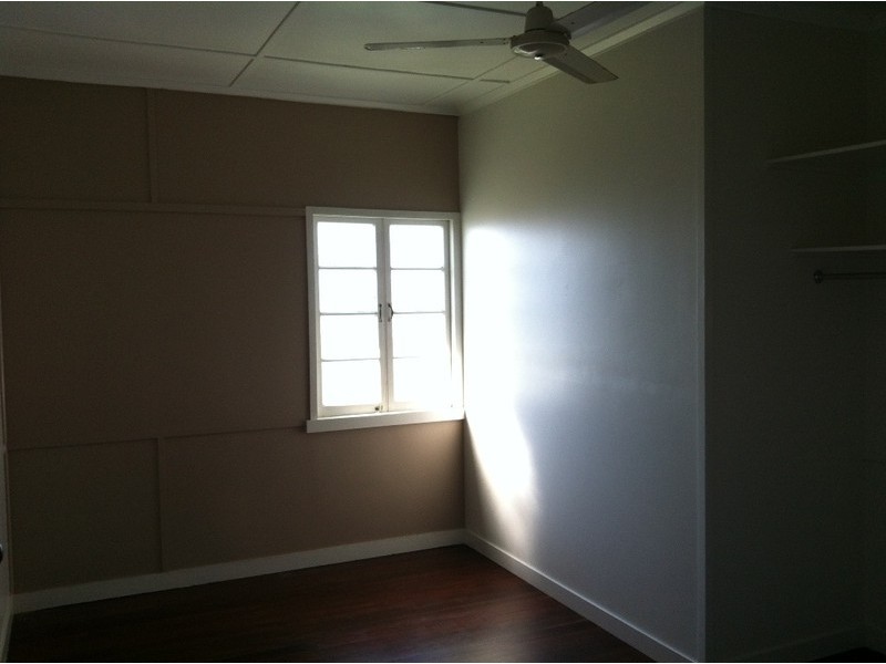 62 baker, Kepnock QLD 4670