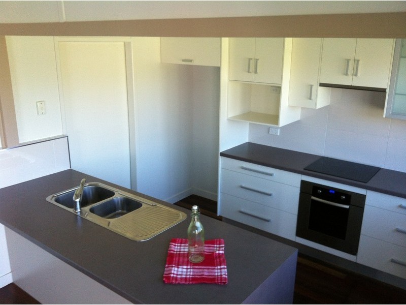 62 baker, Kepnock QLD 4670