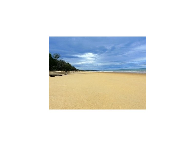 Balgal Beach QLD 4816